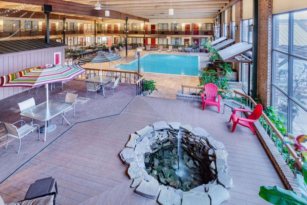 Hotel Wyndham Garden York Exterior foto